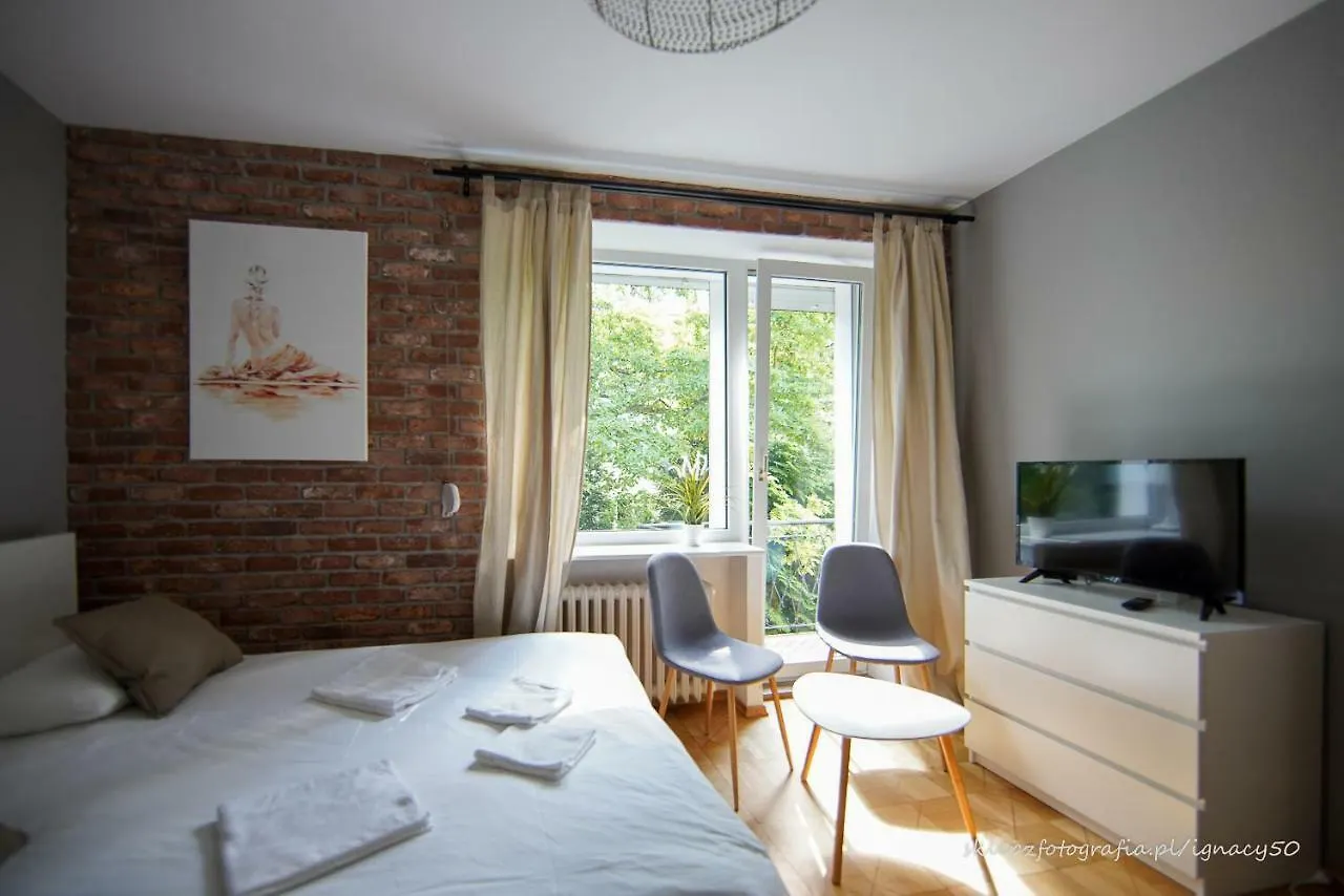 アパート Saska Kepa Apartamenty ワルシャワ